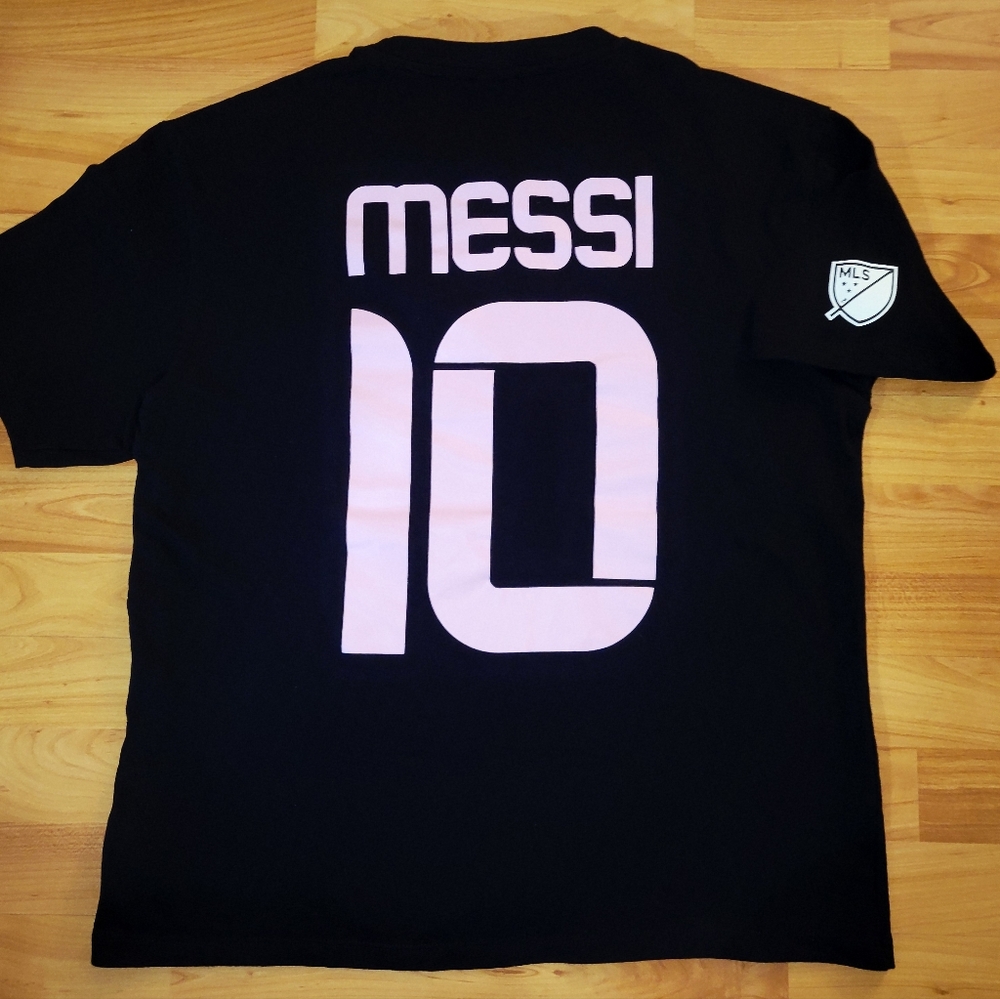Lionnel Messi #10 Inter Miami Medium Black MLS Official Soccer Tee Pink Accents